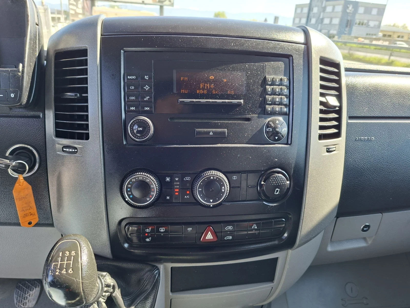 Mercedes-Benz Sprinter 316 АВТОПИЛОТ/ПАРКТРОНИК/КЛИМА/6МЕСТА, снимка 11 - Бусове и автобуси - 54165550