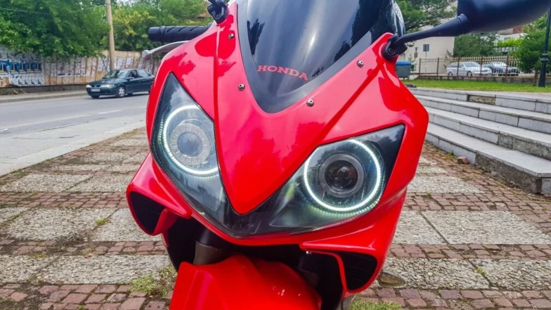 Honda Cbr F 4i sport, снимка 5 - Мотоциклети и мототехника - 52497496