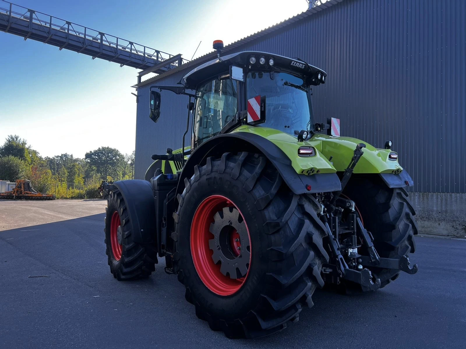 Трактор Claas AXION 930 CMATIC CEBIS НАВИГАЦИЯ ЛИЗИНГ, снимка 4 - Селскостопанска техника - 55691910