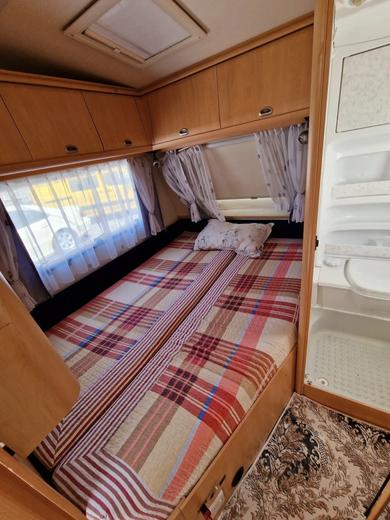 Каравана Hobby De luxe , снимка 10 - Каравани и кемпери - 52257064