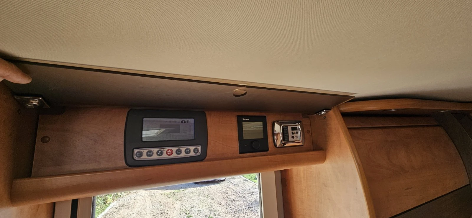 Кемпер Carthago C-tourer I 144QB - изображение 8