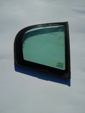 Стъкло (малко) задно дясно Рено Лагуна хечбек