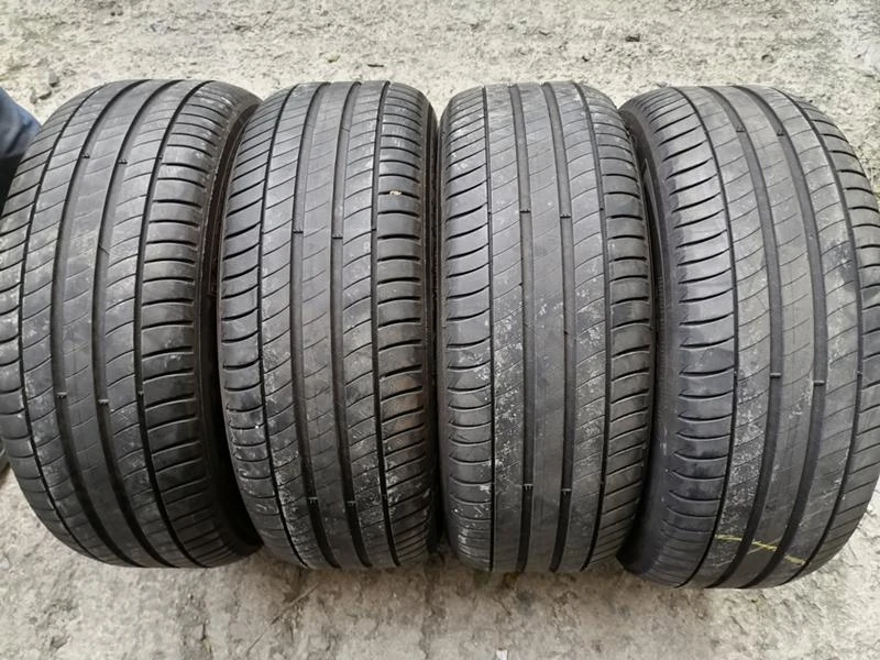 Гуми Летни 225/55R17, снимка 1 - Гуми и джанти - 31188243