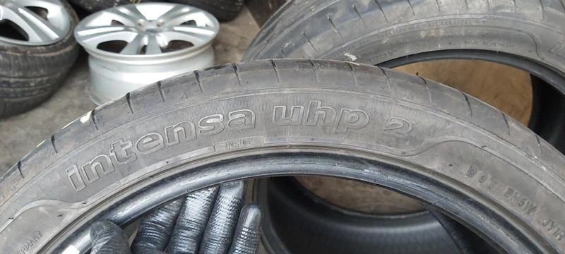 Гуми Летни 255/40R19, снимка 7 - Гуми и джанти - 31352115