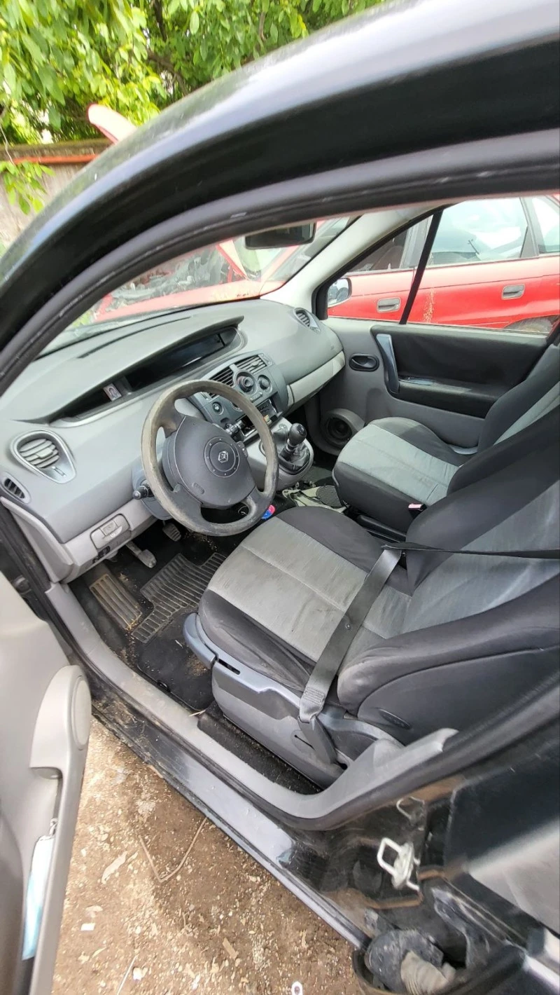 Renault Megane Scenic, снимка 5 - Автомобили и джипове - 45924961