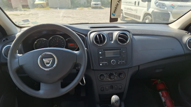 Dacia Sandero 1.2i, снимка 3 - Автомобили и джипове - 46893640