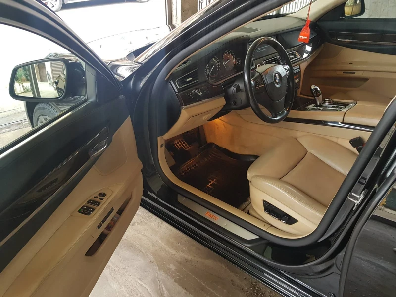 BMW 740, снимка 11 - Автомобили и джипове - 48088874