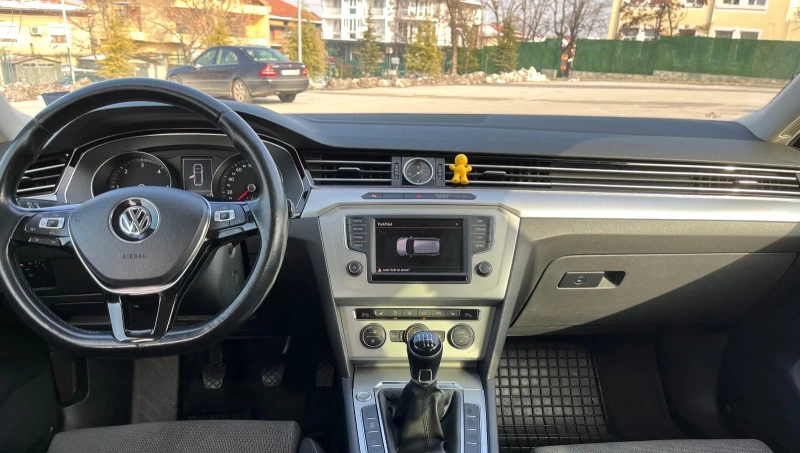 VW Passat B8 Variant Comfortline BlueMotion Technology 2, 0 , снимка 9 - Автомобили и джипове - 48739524