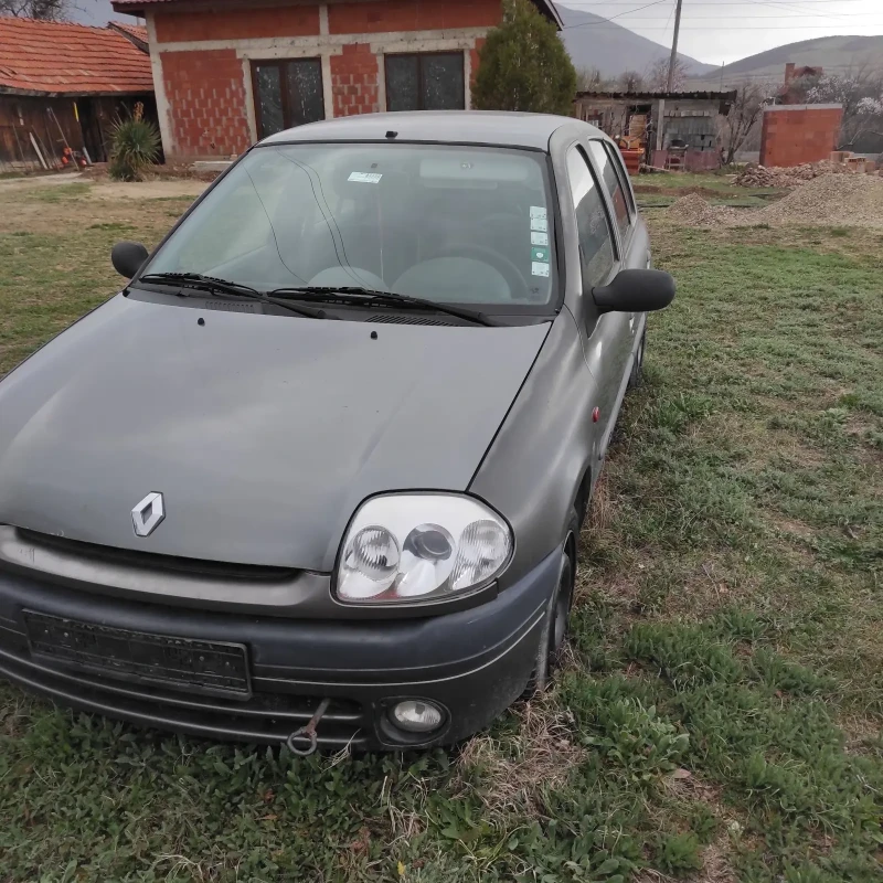 Renault Clio 1.9D, снимка 2 - Автомобили и джипове - 49509644