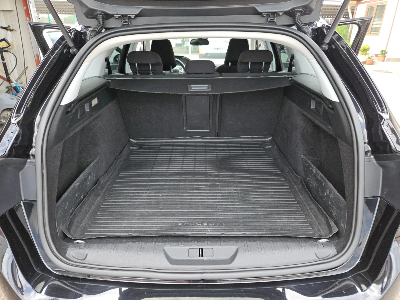 Peugeot 308 1.6HDI/ALLURE/120k/6ск/LED/NAVI/БЛУТУТ/EURO 6B/ТОП, снимка 4 - Автомобили и джипове - 50614511