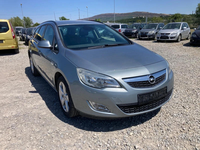 Opel Astra 1.7 CDTI, снимка 2 - Автомобили и джипове - 51366360