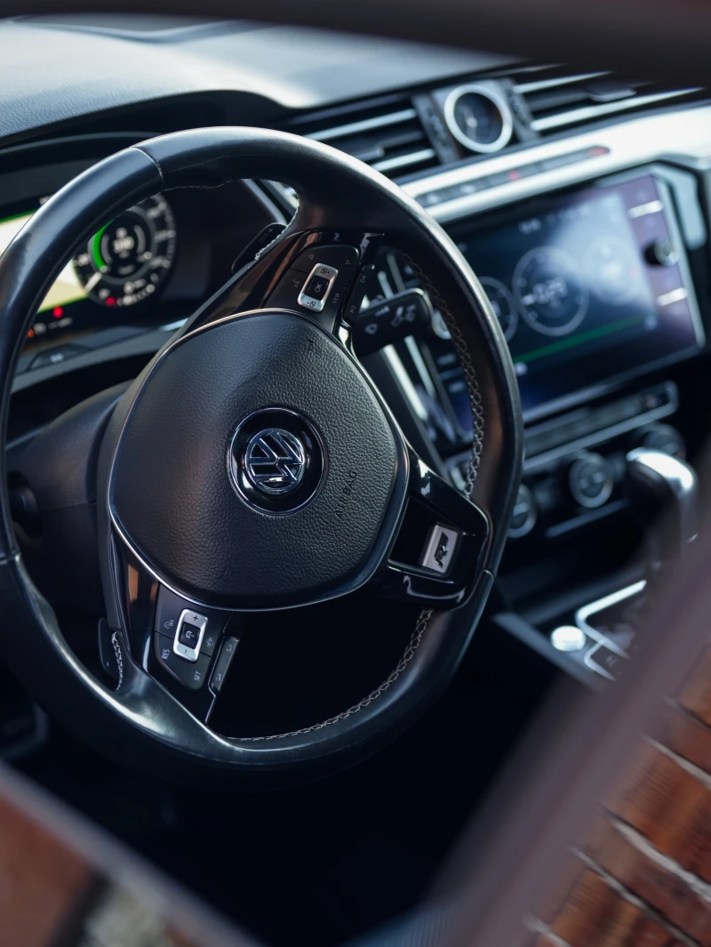 VW Arteon R-Line 2.0TSI 264HP 4 Motion, снимка 12 - Автомобили и джипове - 52209503