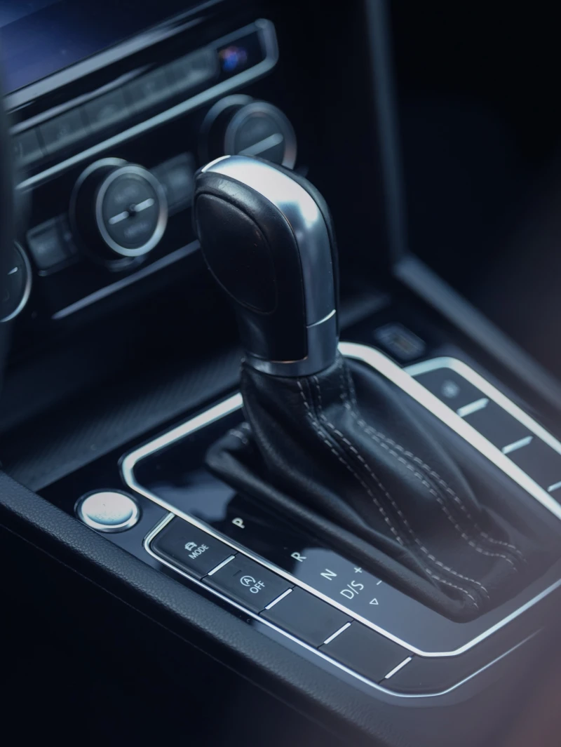 VW Arteon R-Line 2.0TSI 264HP 4 Motion, снимка 13 - Автомобили и джипове - 52209503