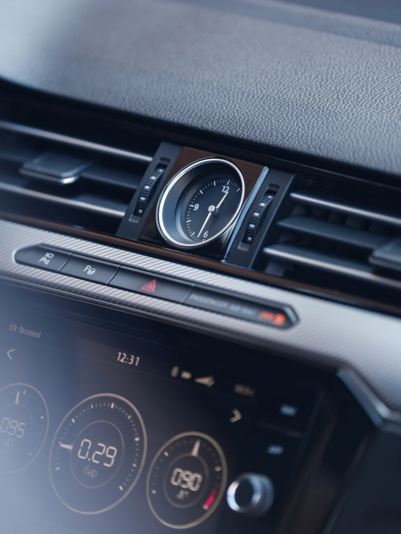 VW Arteon R-Line 2.0TSI 264HP 4 Motion, снимка 15 - Автомобили и джипове - 52209503