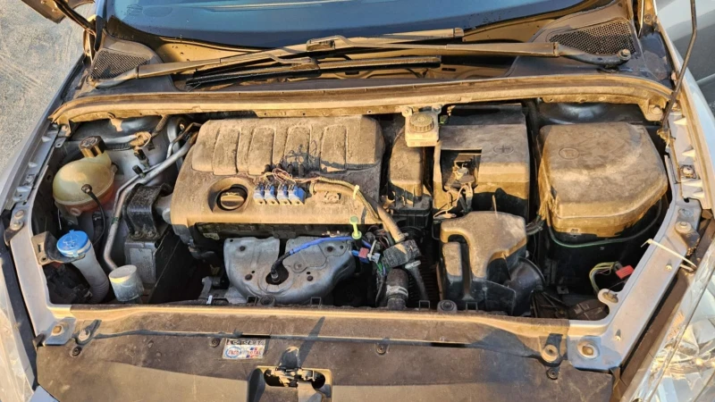 Peugeot 307 1.4 Газ/бензин, снимка 14 - Автомобили и джипове - 52416081