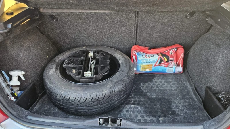 Peugeot 307 1.4 Газ/бензин, снимка 11 - Автомобили и джипове - 52416081