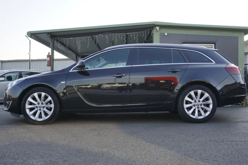 Opel Insignia 1.6/Сменени вериги/Нави/Кожа/Дигитал/Камера/BOSE, снимка 4 - Автомобили и джипове - 52864389