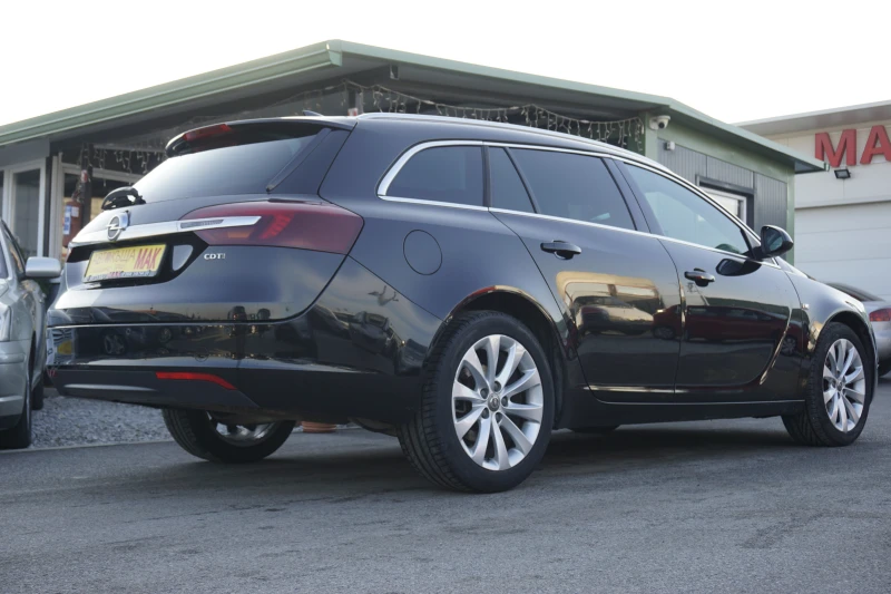 Opel Insignia 1.6/Сменени вериги/Нави/Кожа/Дигитал/Камера/BOSE, снимка 7 - Автомобили и джипове - 52864389