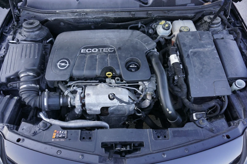 Opel Insignia 1.6/Сменени вериги/Нави/Кожа/Дигитал/Камера/BOSE, снимка 15 - Автомобили и джипове - 52864389