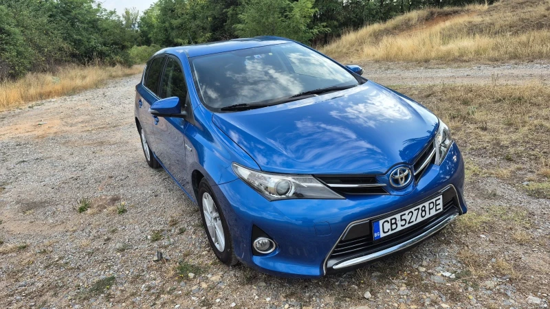 Toyota Auris 1.8 Hybrid* Перфектна* 3.4/100км* БАРТЕР - 19999 лв. / 10225.33 € - 98376491 1