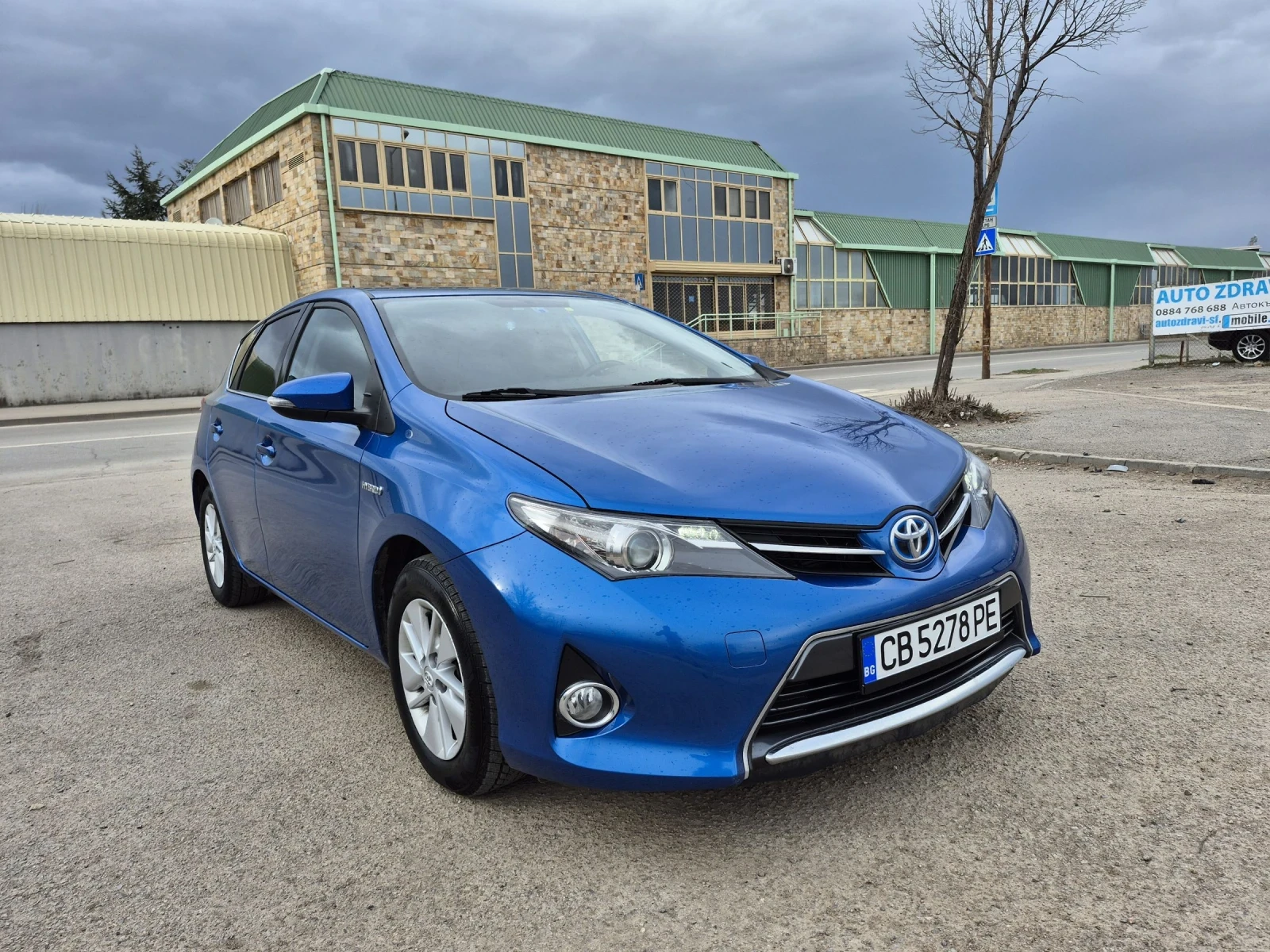 Toyota Auris 1.8 Hybrid* Перфектна* Лизинг * Бартер - изображение 5