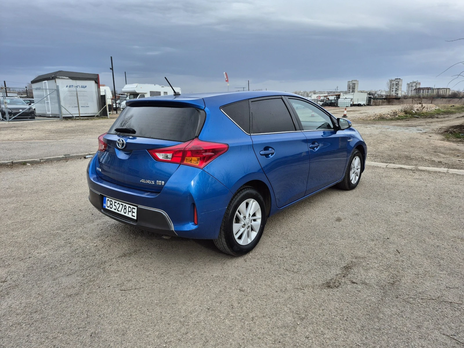 Toyota Auris 1.8 Hybrid* Перфектна* Лизинг * Бартер - изображение 4