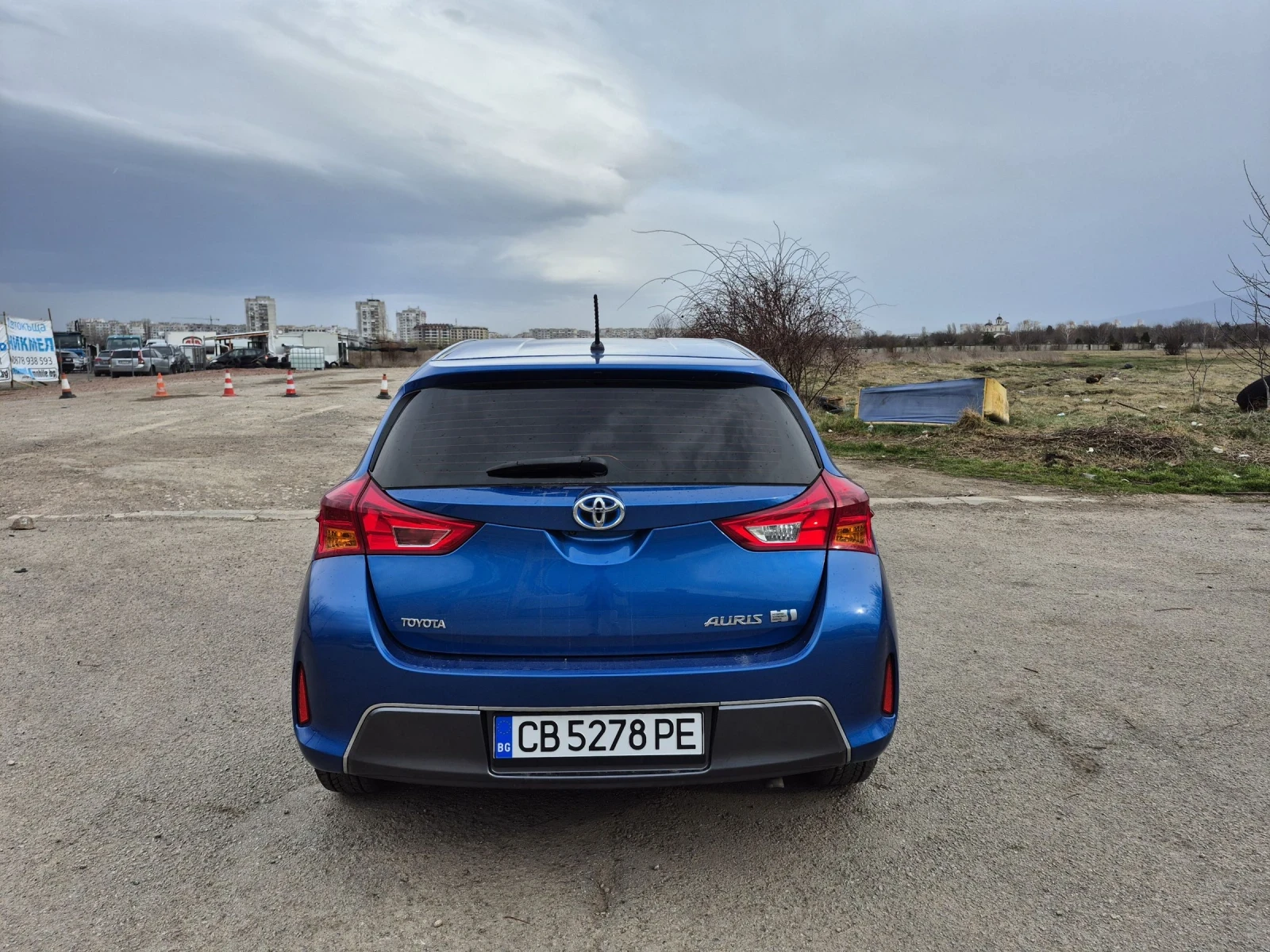 Toyota Auris 1.8 Hybrid* Перфектна* Лизинг * Бартер - изображение 3