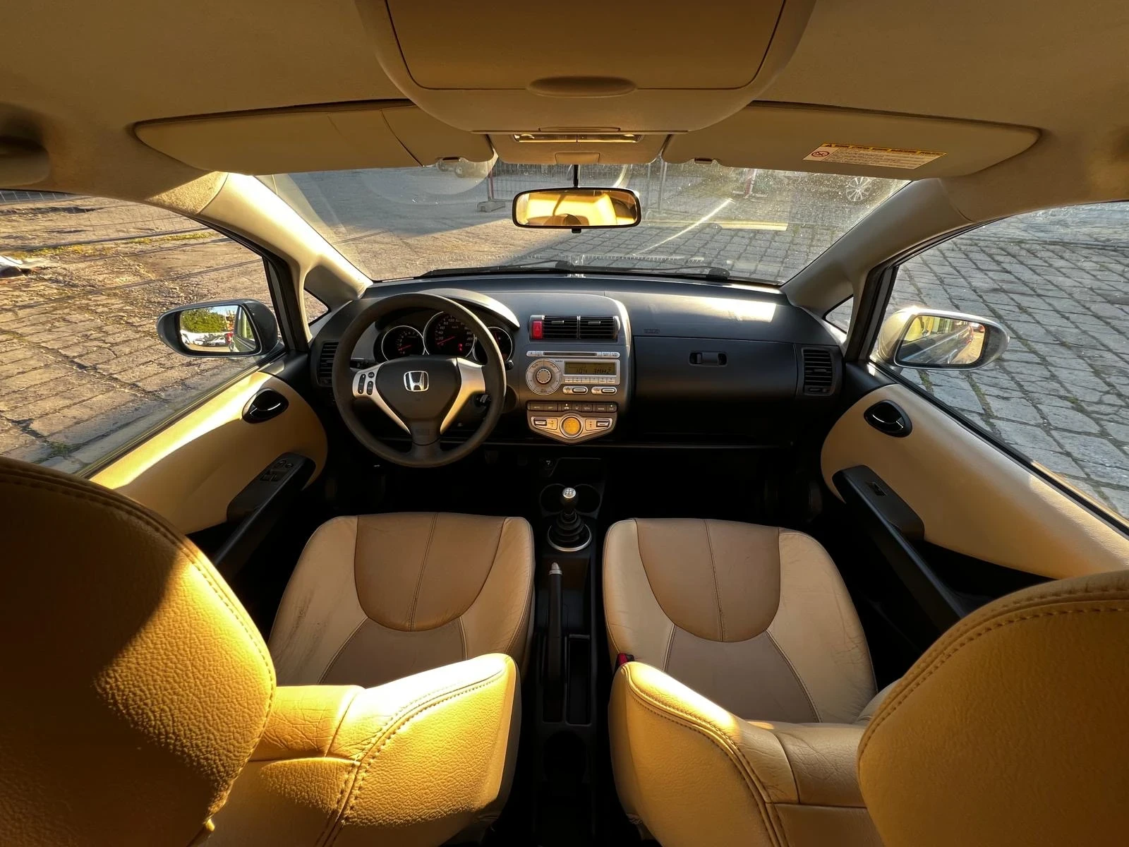 Honda Jazz 1.4 83кс КОЖА ИТАЛИЯ JAZZ-APEAL - изображение 9