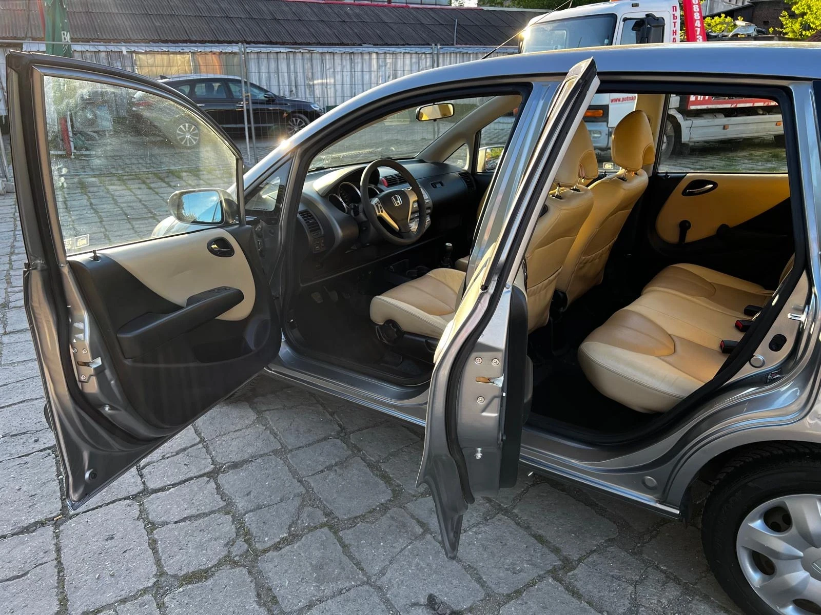 Honda Jazz 1.4 83кс КОЖА ИТАЛИЯ JAZZ-APEAL - изображение 7