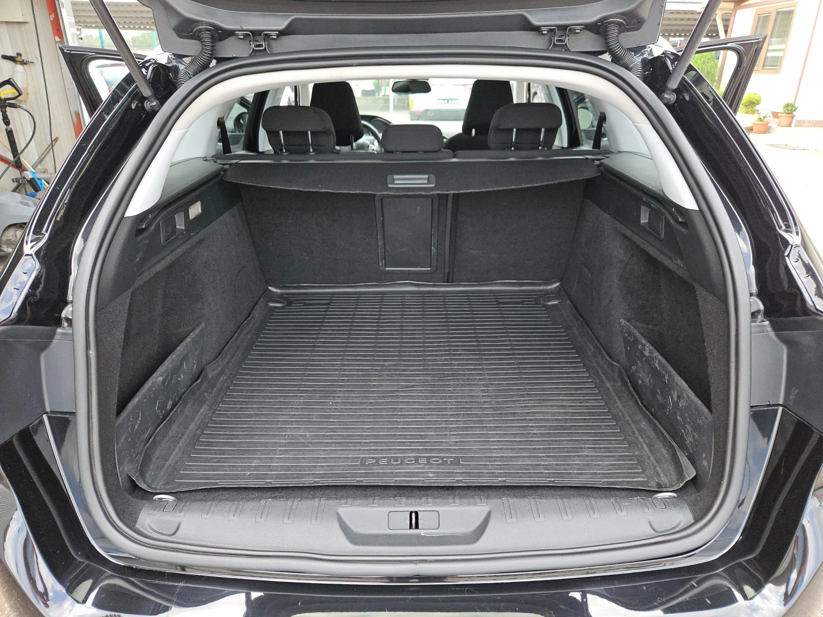 Peugeot 308 1.6HDI/ALLURE/120k/6ск/LED/NAVI/БЛУТУТ/EURO 6B/ТОП - изображение 4