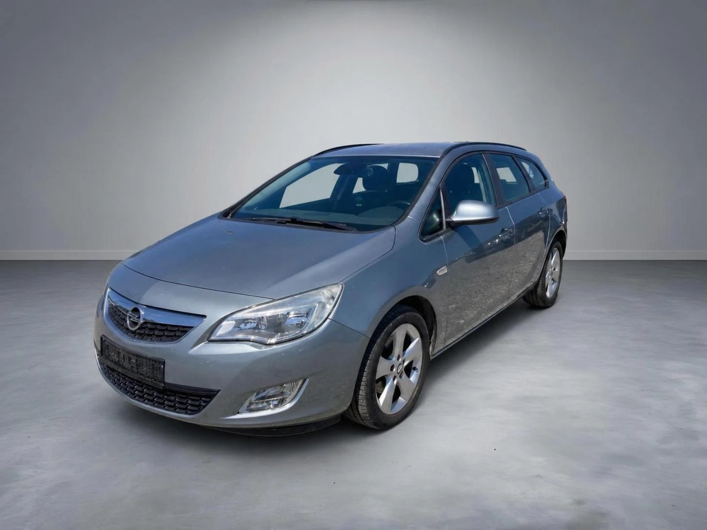 Opel Astra 1.7 CDTI, снимка 4 - Автомобили и джипове - 51366360