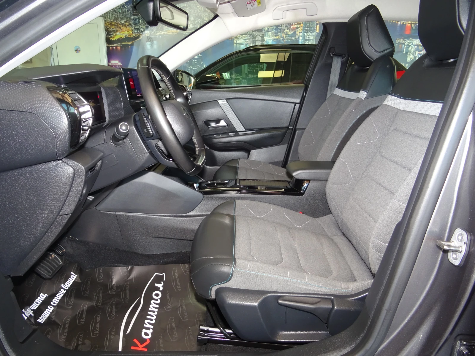 Citroen C4 1.5BLUE HDI FEEL EAT8 131 - изображение 7