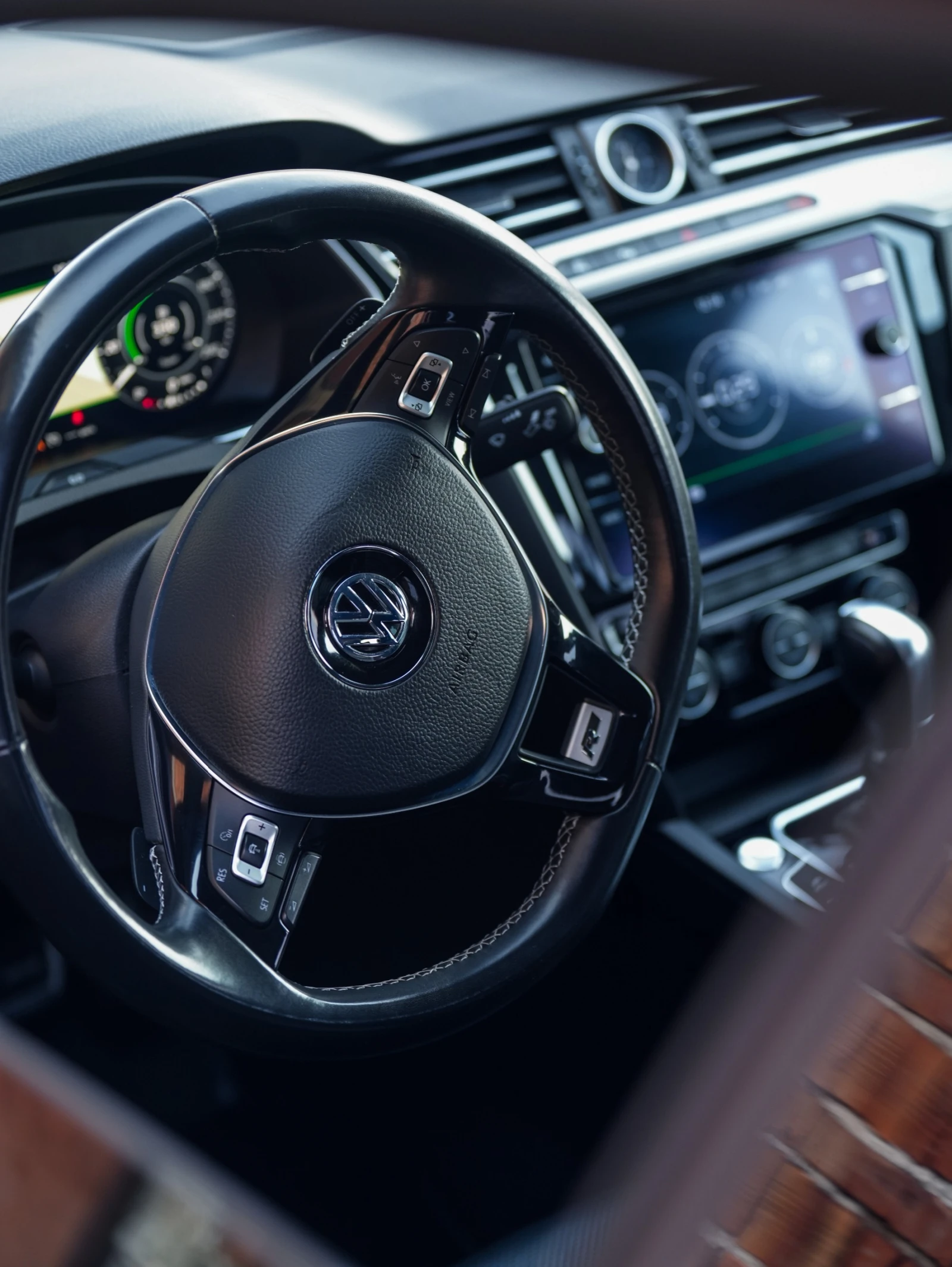 VW Arteon R-Line 2.0TSI 264HP 4 Motion | Mobile.bg   12