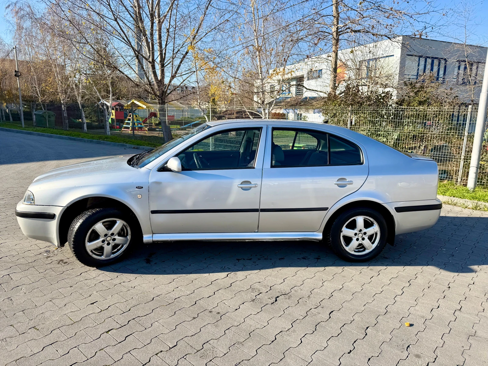 Skoda Octavia 2.0 - изображение 2