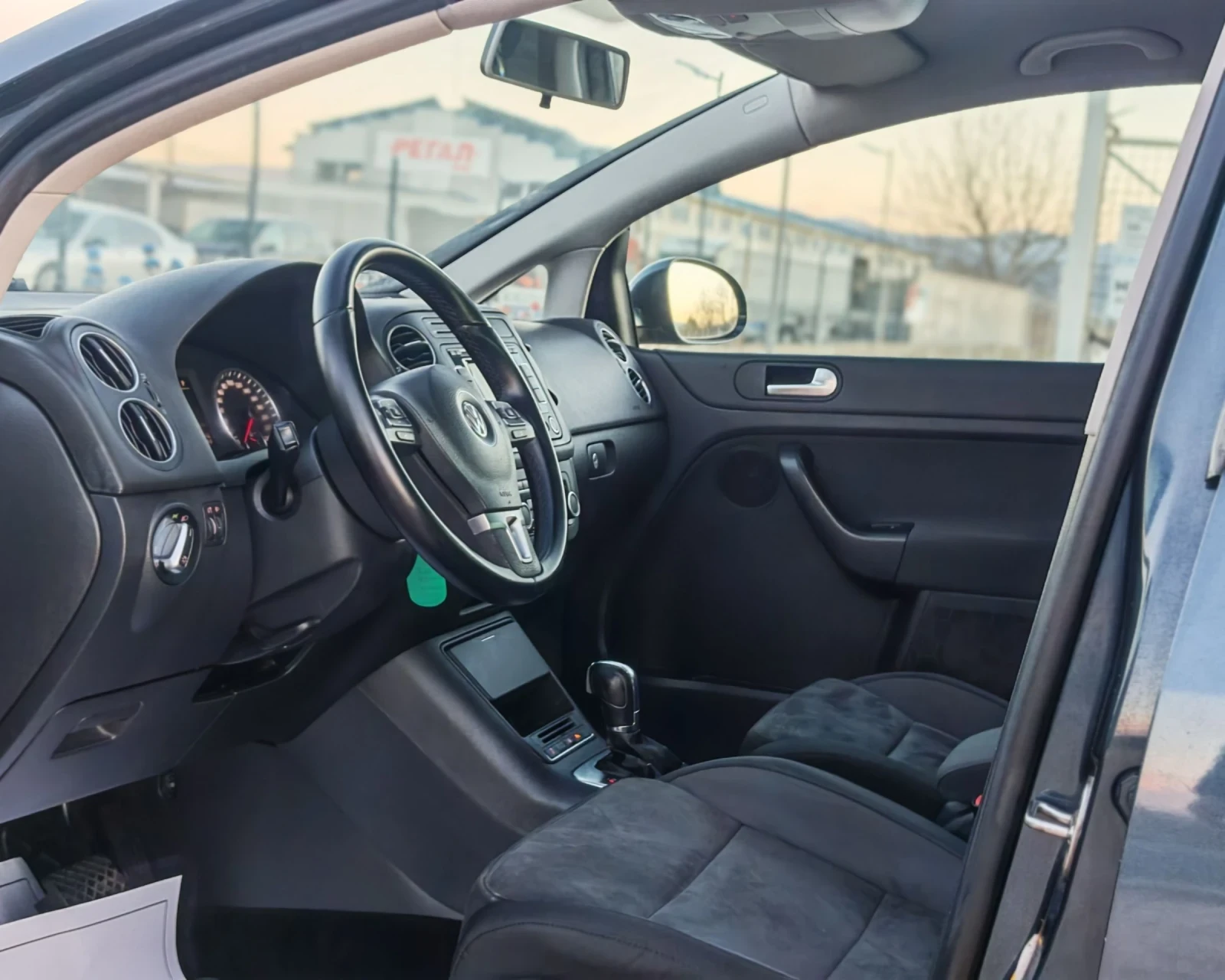 VW Golf Plus 1.4 122 К.С. БЕНЗИН!АВТОМАТ!133 000 КМ!  - изображение 8