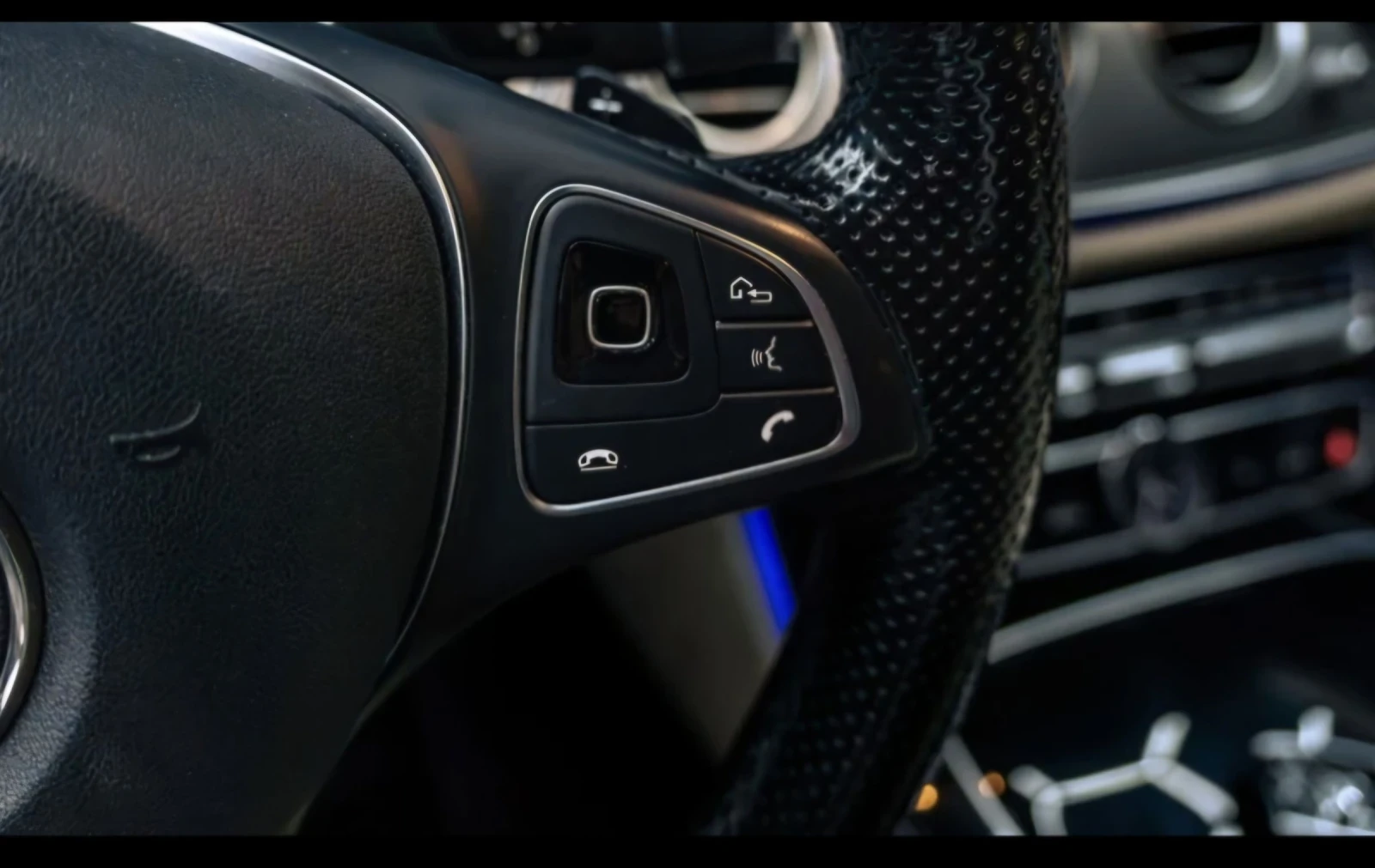 Mercedes-Benz E 220 AMG, снимка 17 - Автомобили и джипове - 53934588