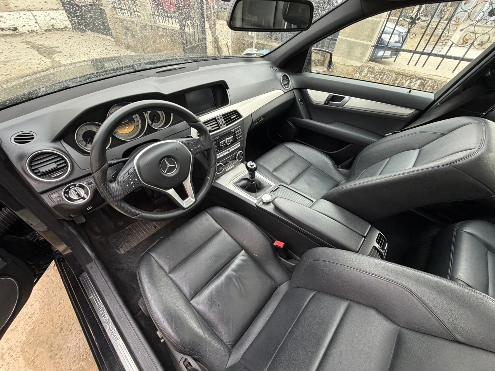 Mercedes-Benz C 220 2.2 CDI, снимка 10 - Автомобили и джипове - 54169257