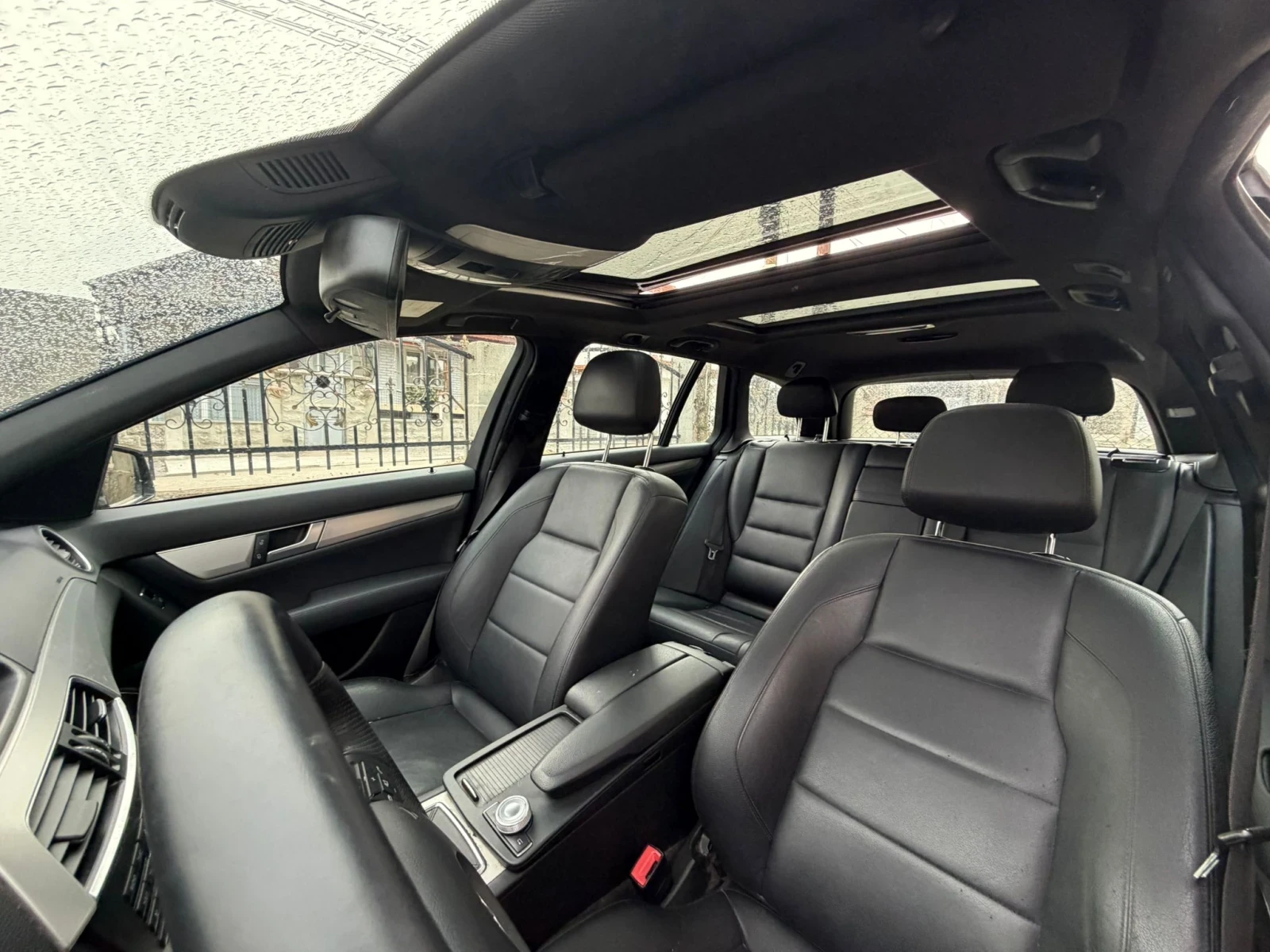 Mercedes-Benz C 220 2.2 CDI, снимка 11 - Автомобили и джипове - 54169257