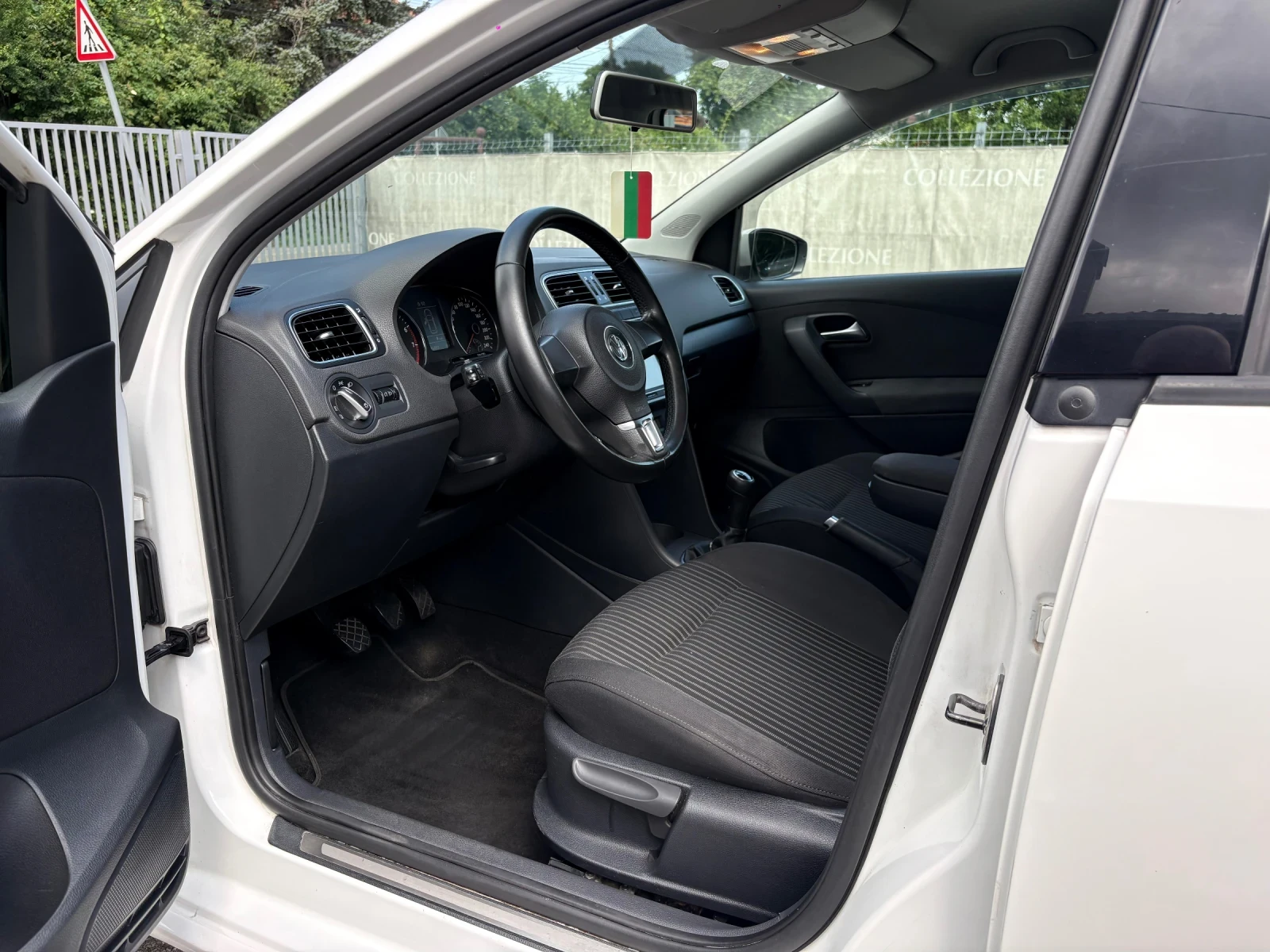 VW Polo 1.6 LPG, ФАБРИЧНА ГАЗ, НАВИГАЦИЯ, снимка 8 - Автомобили и джипове - 55152079