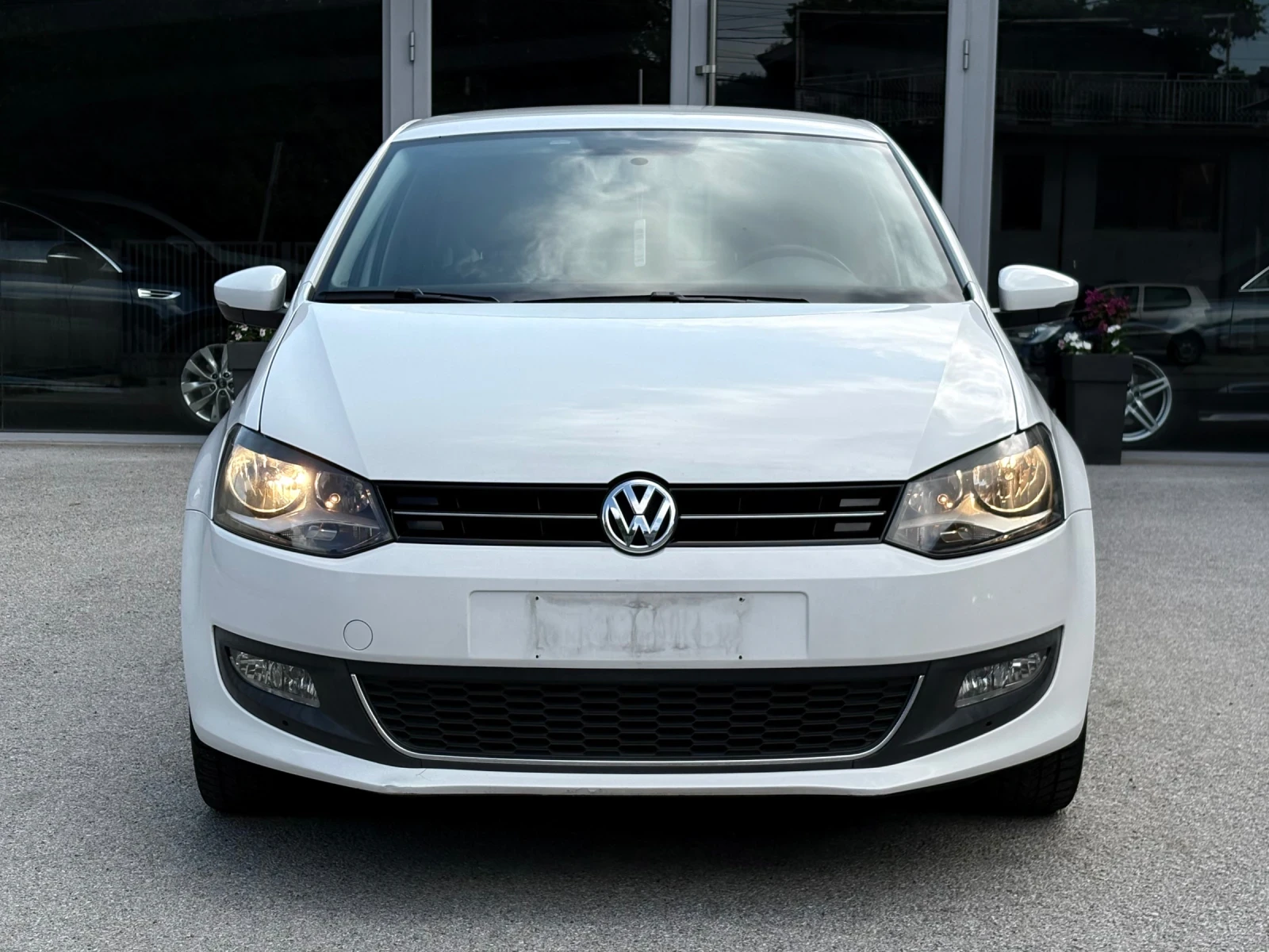 VW Polo 1.6 LPG, ФАБРИЧНА ГАЗ, НАВИГАЦИЯ, снимка 2 - Автомобили и джипове - 55152079