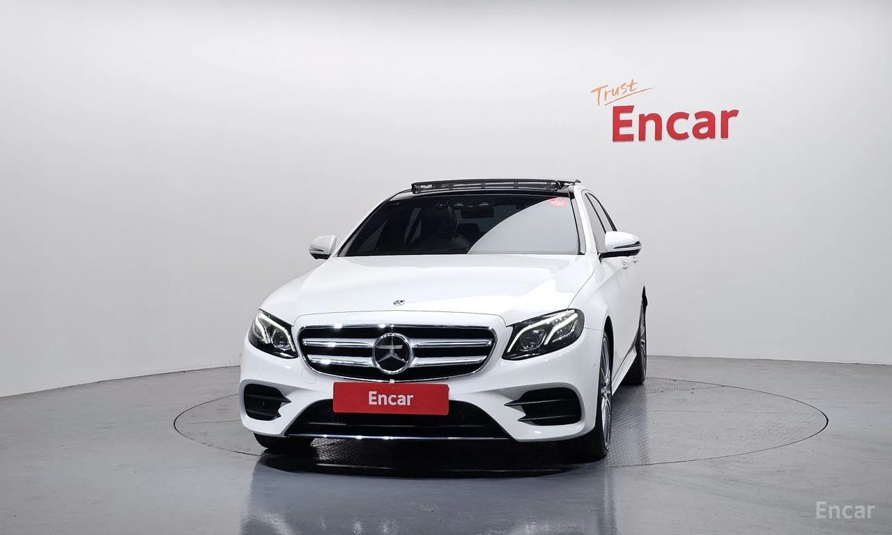Mercedes-Benz E 350 * ФИКСИРАНА ЦЕНА ДО БЪЛГАРИЯ * АВТОКРЕДИТ, снимка 3 - Автомобили и джипове - 55399136