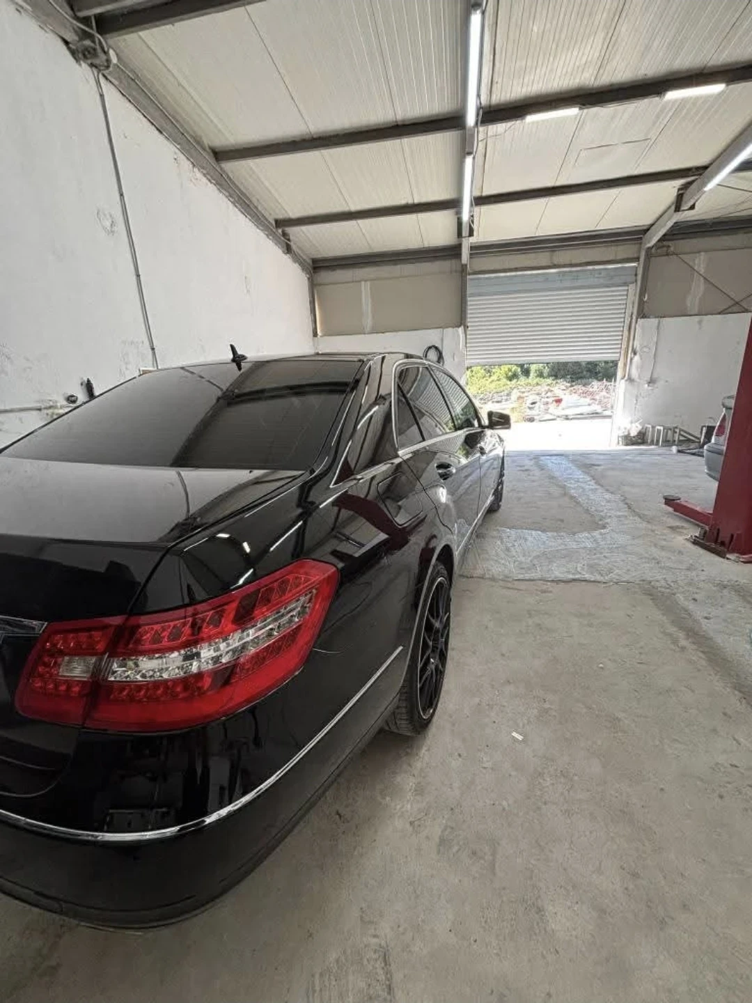 Mercedes-Benz E 350, снимка 3 - Автомобили и джипове - 55629295
