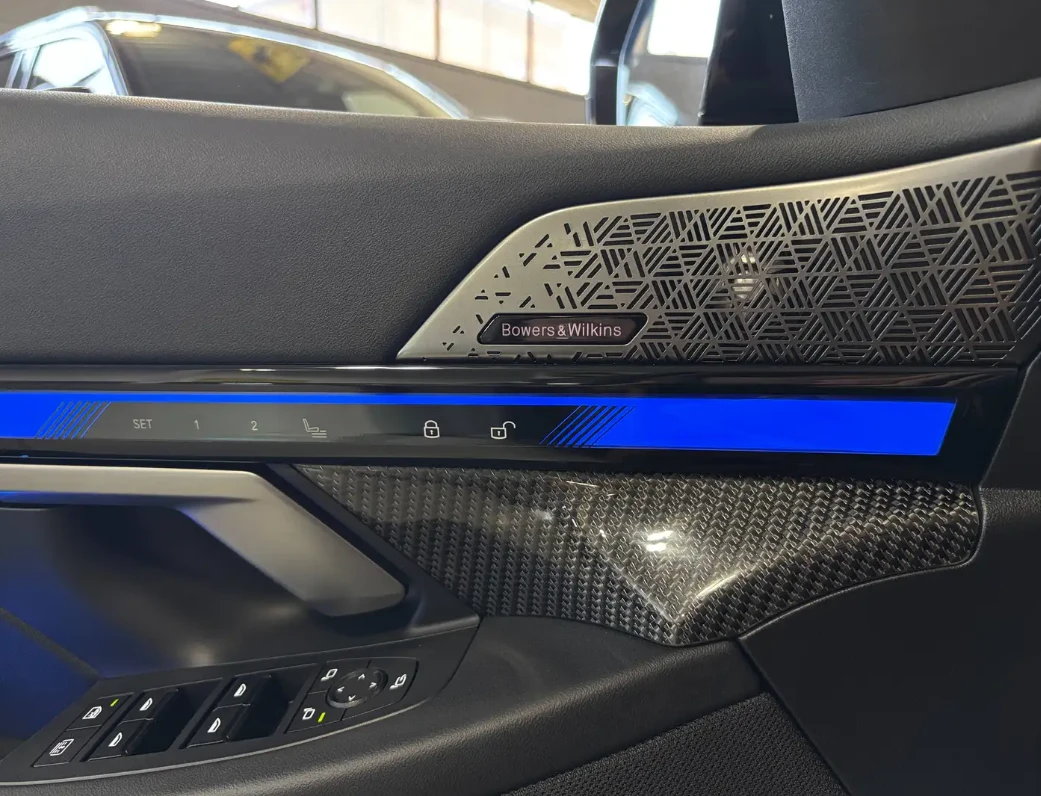 BMW i5 M60 | CARBON | B&O | 500KM RANGE, снимка 13 - Автомобили и джипове - 55885970