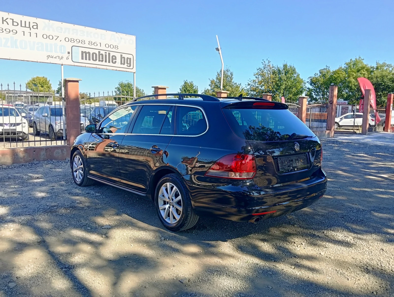 VW Golf 1.6 TDI AUTOMATIC, снимка 5 - Автомобили и джипове - 56022675