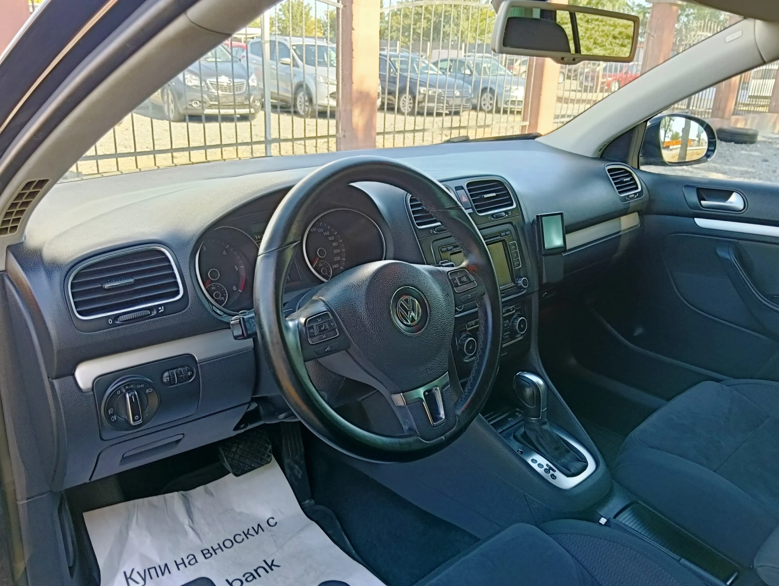 VW Golf 1.6 TDI AUTOMATIC, снимка 7 - Автомобили и джипове - 56022675