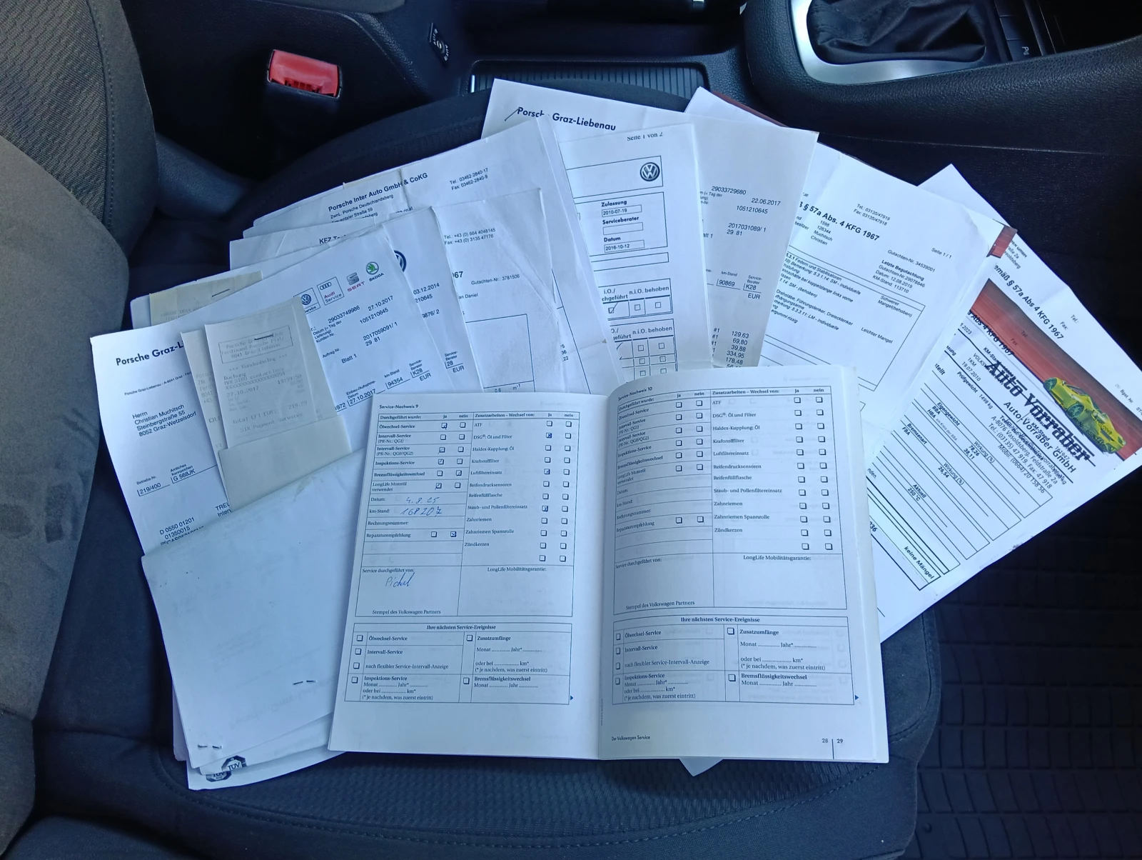 VW Golf 1.6 TDI AUTOMATIC, снимка 11 - Автомобили и джипове - 56022675