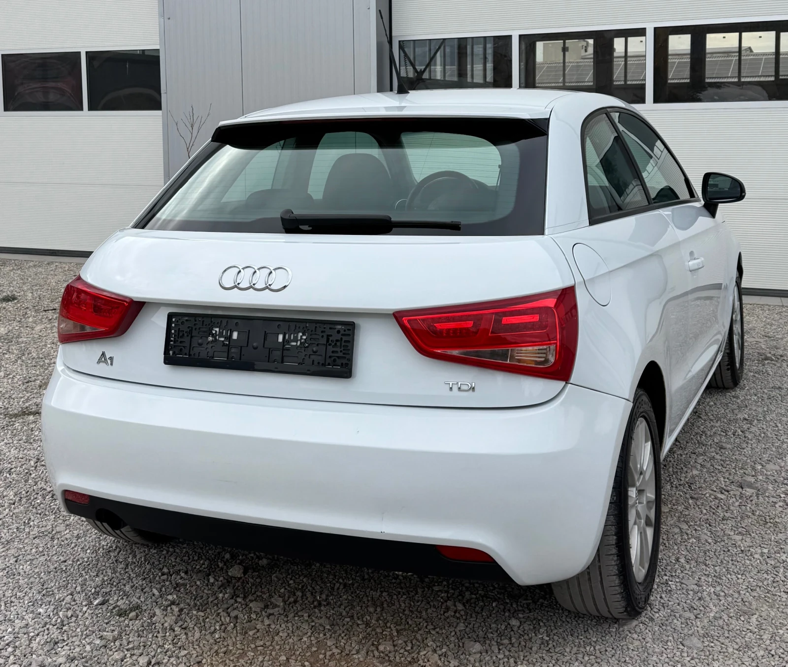 Audi A1, снимка 6 - Автомобили и джипове - 56088140