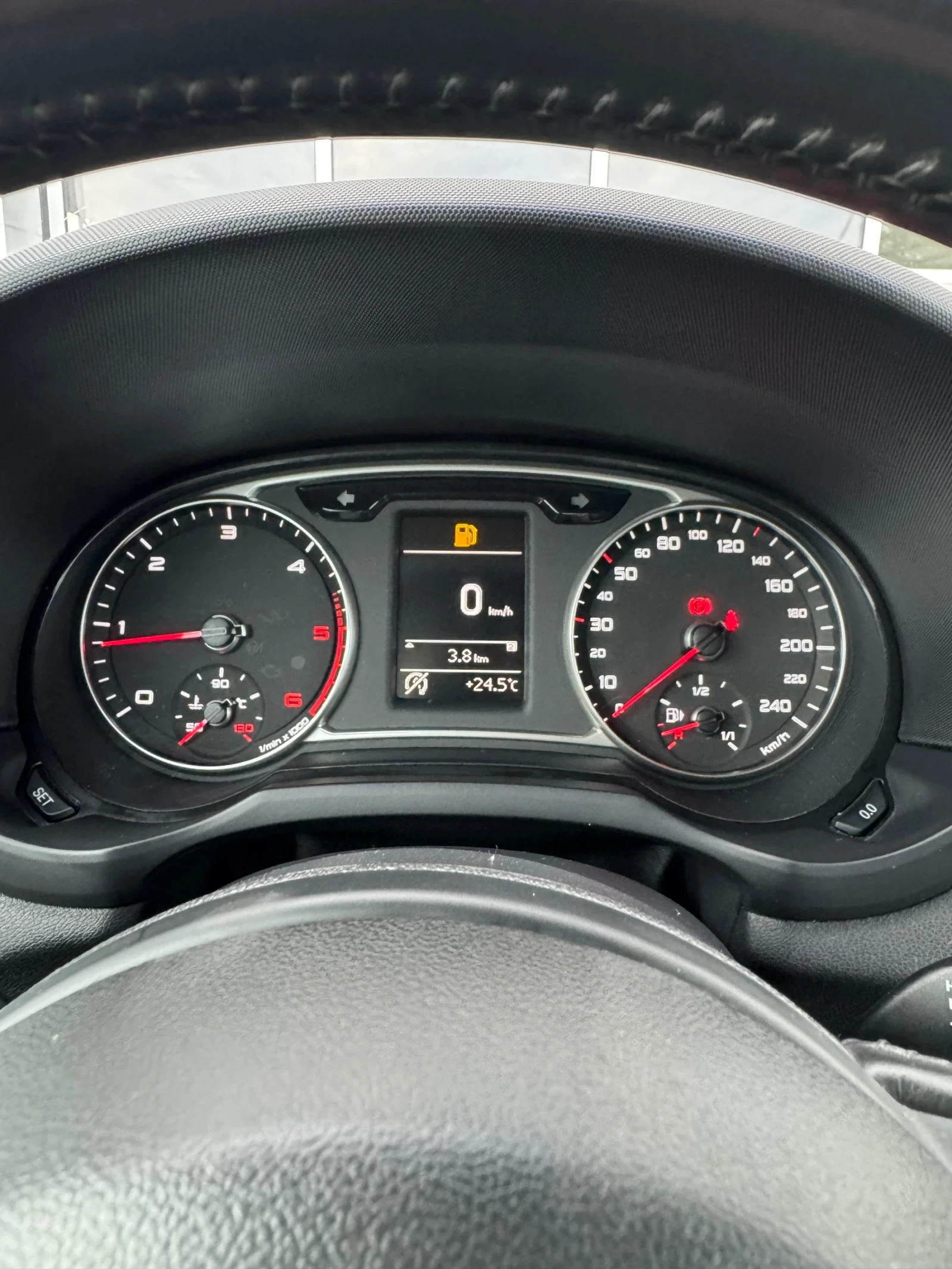 Audi A1, снимка 10 - Автомобили и джипове - 56088140