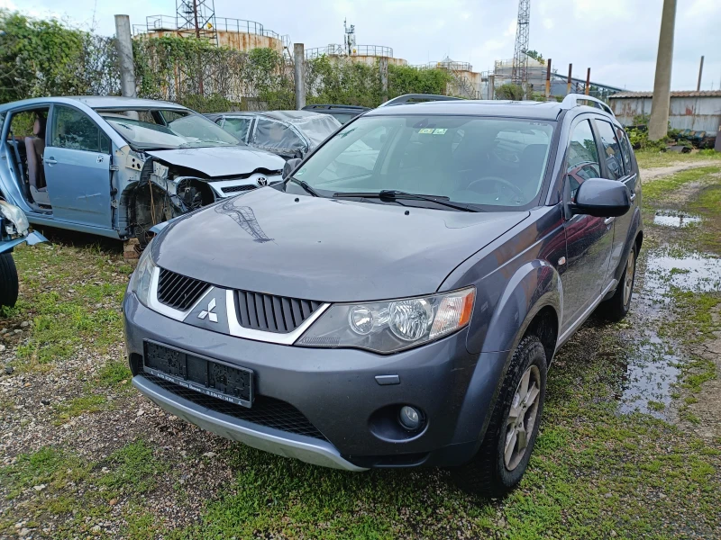 Mitsubishi Outlander 2.4 i na chasti