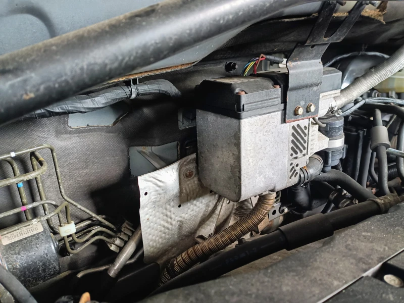 Mitsubishi Outlander 2.4 i na chasti, снимка 7 - Автомобили и джипове - 50484460